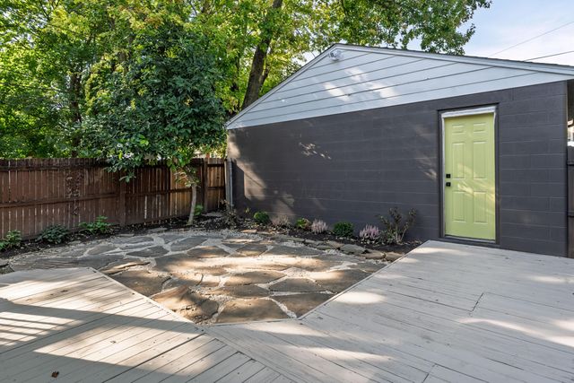 38 E Welch Avenue, Columbus, OH 43207