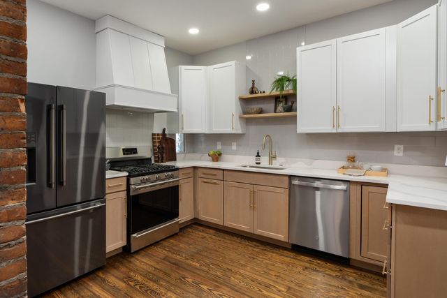 38 E Welch Avenue, Columbus, OH 43207