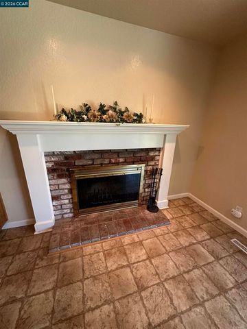 1707 Bishop Dr, Concord, CA 94521