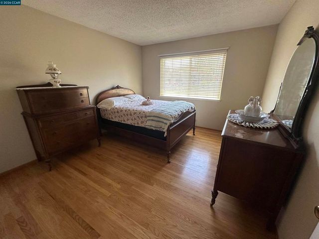 1707 Bishop Dr, Concord, CA 94521
