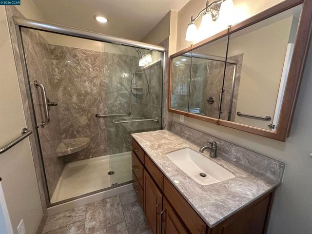 1707 Bishop Dr, Concord, CA 94521