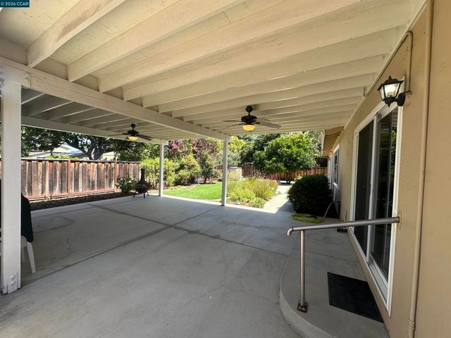 1707 Bishop Dr, Concord, CA 94521