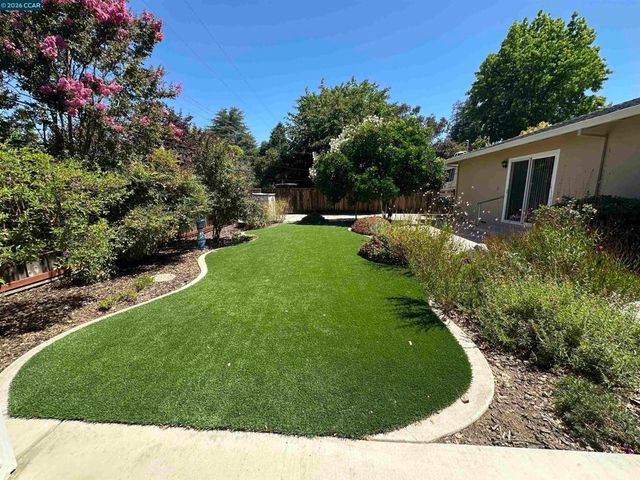 1707 Bishop Dr, Concord, CA 94521