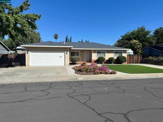 1707 Bishop Dr, Concord, CA 94521