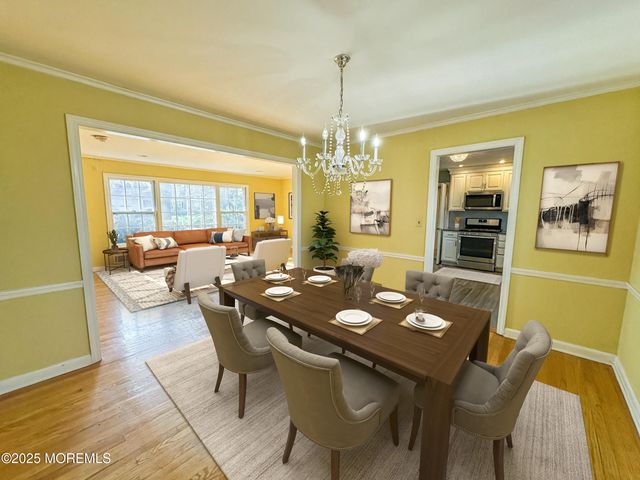 35 Woodland Drive, Middletown, NJ 07748