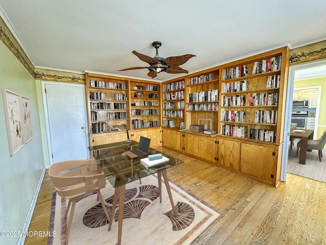 35 Woodland Drive, Middletown, NJ 07748