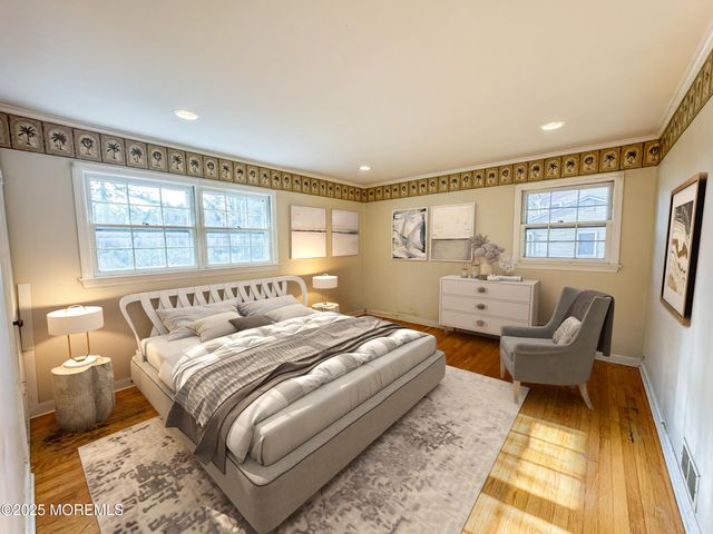 35 Woodland Drive, Middletown, NJ 07748