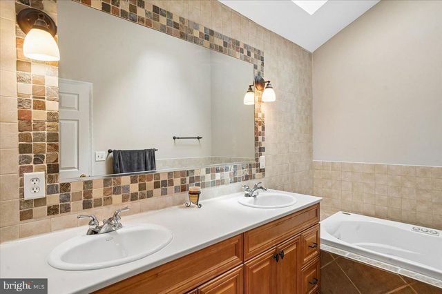 1248 HILLTOP DR, Annapolis, MD 21409