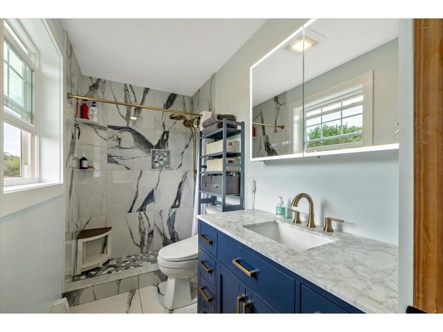 11 Craftsfield Road, Fairfax, VT 05454
