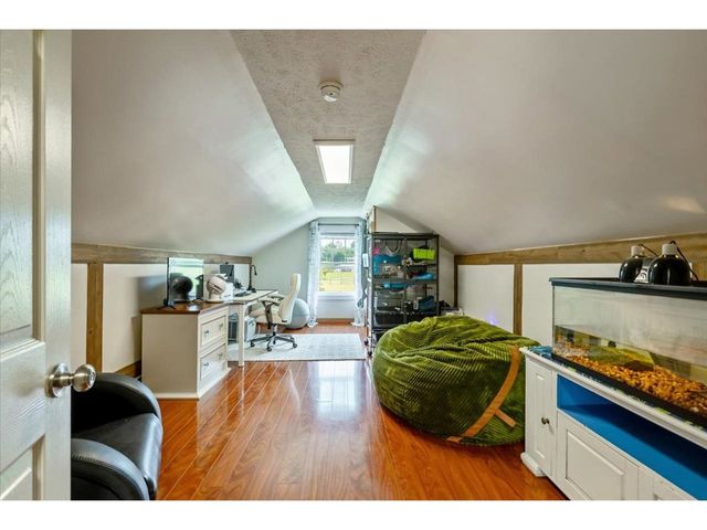11 Craftsfield Road, Fairfax, VT 05454