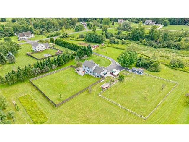 11 Craftsfield Road, Fairfax, VT 05454
