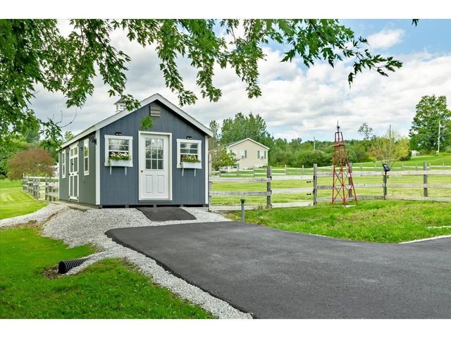 11 Craftsfield Road, Fairfax, VT 05454