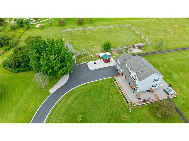 11 Craftsfield Road, Fairfax, VT 05454