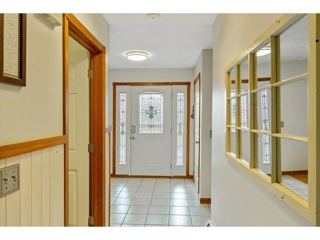 11 Craftsfield Road, Fairfax, VT 05454