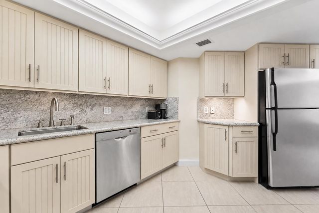 3610 S OCEAN Boulevard 509, South Palm Beach, FL 33480