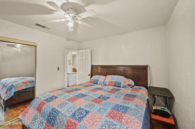 911 W Fox Street, Carlsbad, NM 88220