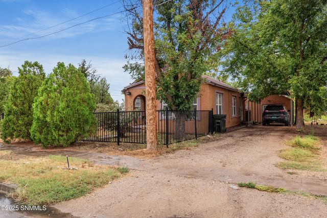 911 W Fox Street, Carlsbad, NM 88220