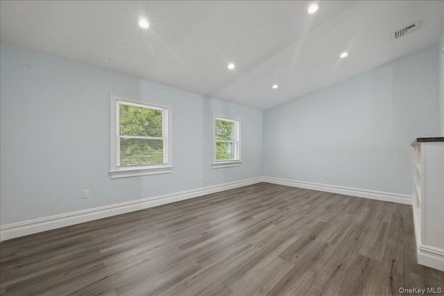 26 Clearland Avenue, Carle Place, NY 11514