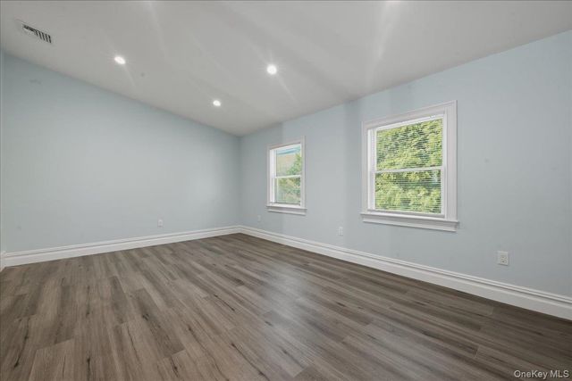 26 Clearland Avenue, Carle Place, NY 11514
