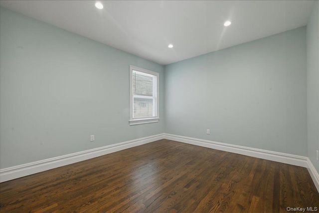 26 Clearland Avenue, Carle Place, NY 11514