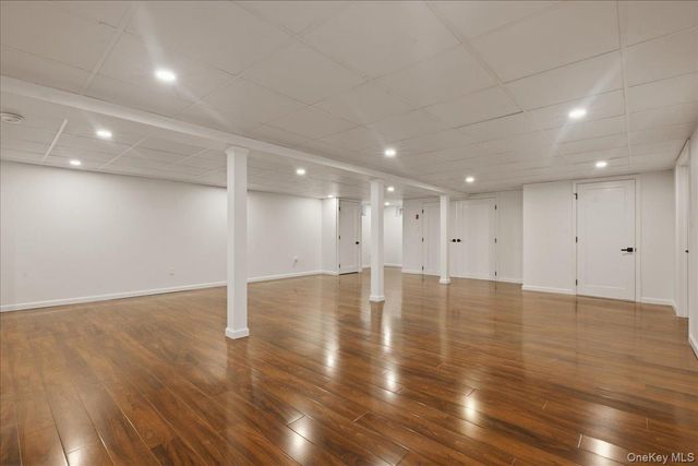 26 Clearland Avenue, Carle Place, NY 11514