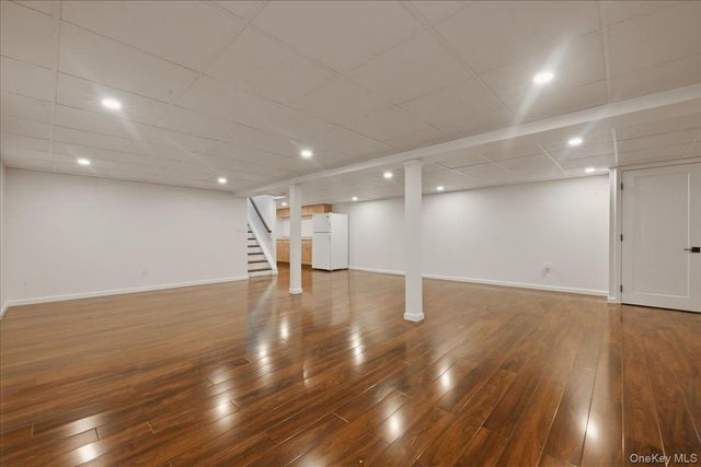 26 Clearland Avenue, Carle Place, NY 11514