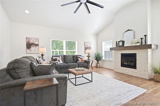 1809 Woodland Road, New Albany, IN 47150