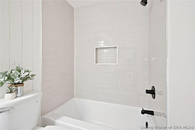 1809 Woodland Road, New Albany, IN 47150