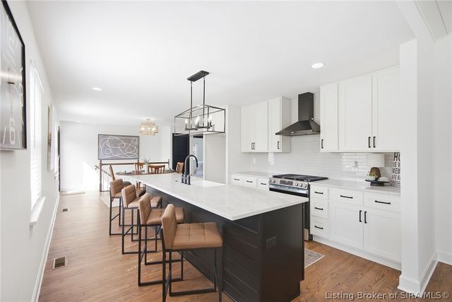 1809 Woodland Road, New Albany, IN 47150