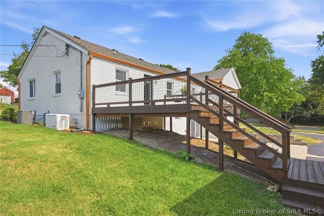 1809 Woodland Road, New Albany, IN 47150