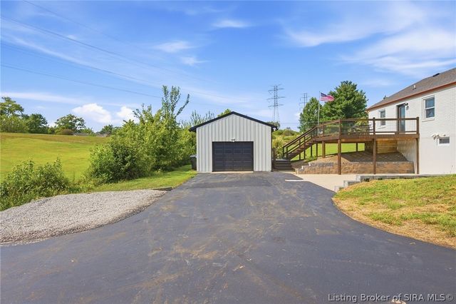 1809 Woodland Road, New Albany, IN 47150