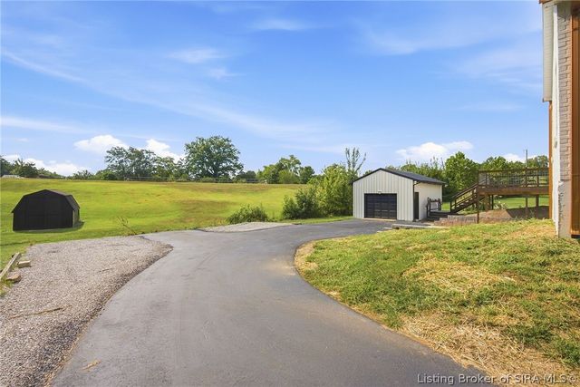 1809 Woodland Road, New Albany, IN 47150