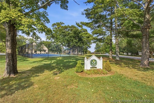 1809 Woodland Road, New Albany, IN 47150
