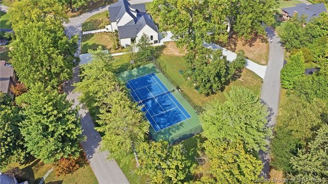 1809 Woodland Road, New Albany, IN 47150