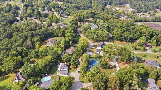 1809 Woodland Road, New Albany, IN 47150