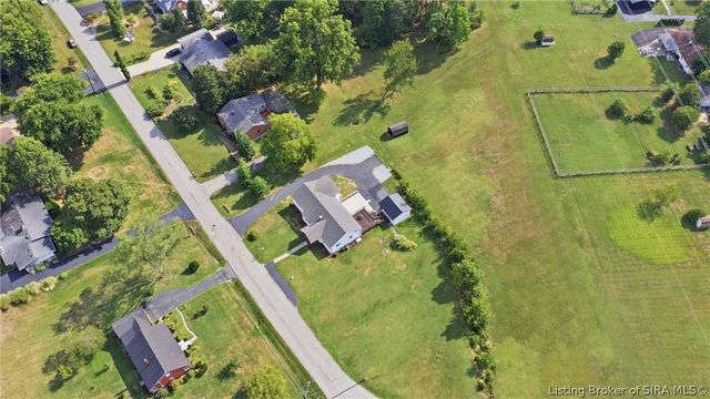 1809 Woodland Road, New Albany, IN 47150