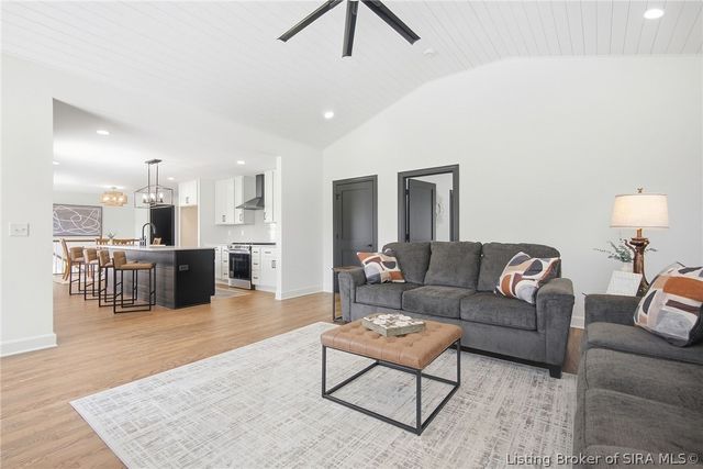 1809 Woodland Road, New Albany, IN 47150
