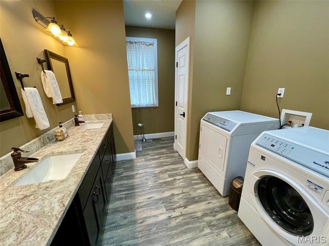 1555 Madison 530, Fredericktown, MO 63645