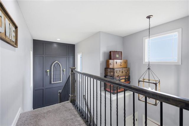 16724 S Skyview Lane, Olathe, KS 66062