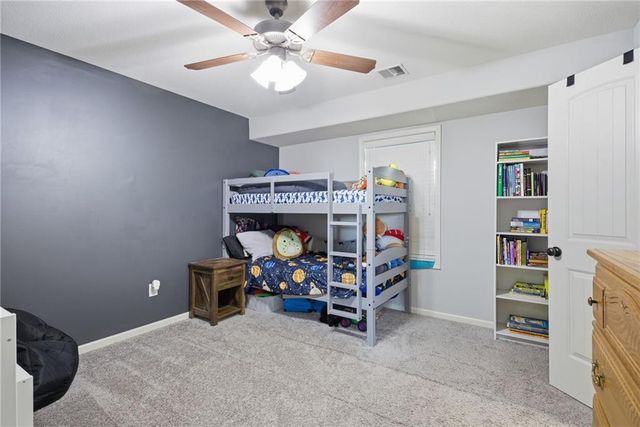 16724 S Skyview Lane, Olathe, KS 66062