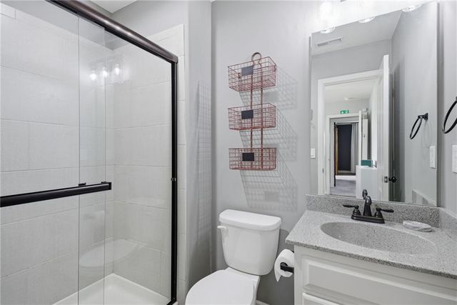 16724 S Skyview Lane, Olathe, KS 66062