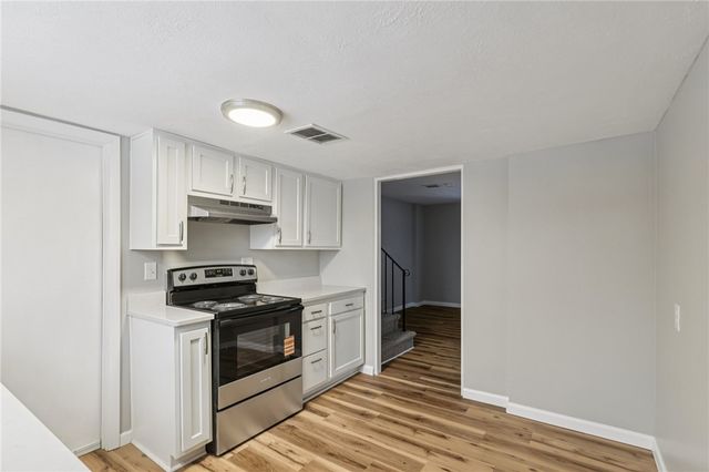 537 Fieldstone Dr, Monroeville, PA 15146