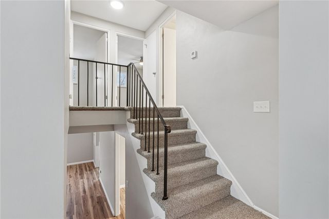 537 Fieldstone Dr, Monroeville, PA 15146