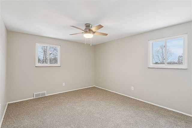 537 Fieldstone Dr, Monroeville, PA 15146