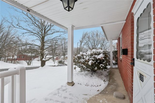 537 Fieldstone Dr, Monroeville, PA 15146