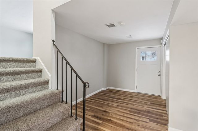 537 Fieldstone Dr, Monroeville, PA 15146