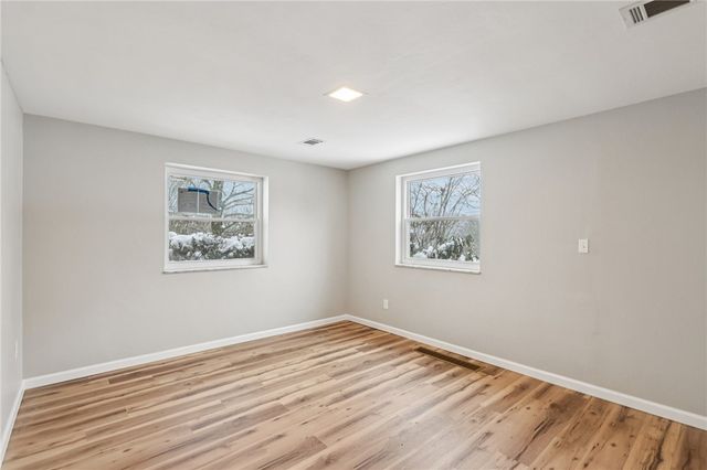 537 Fieldstone Dr, Monroeville, PA 15146