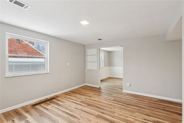 537 Fieldstone Dr, Monroeville, PA 15146