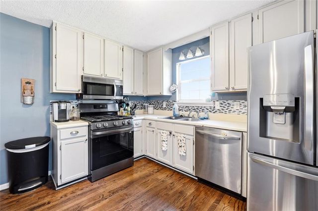 237 WHITE PINES Drive, Dallas, GA 30157