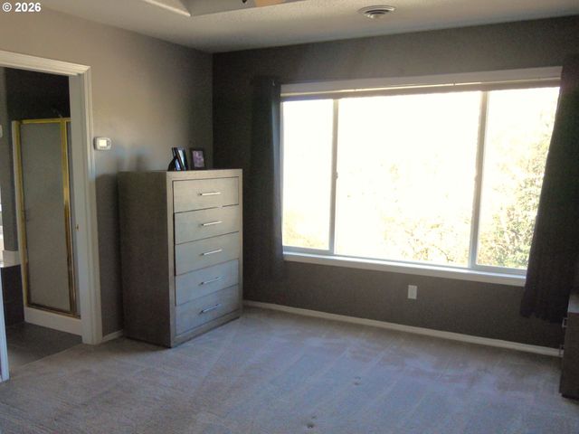 2622 STRASBURG Dr, Forest Grove, OR 97116